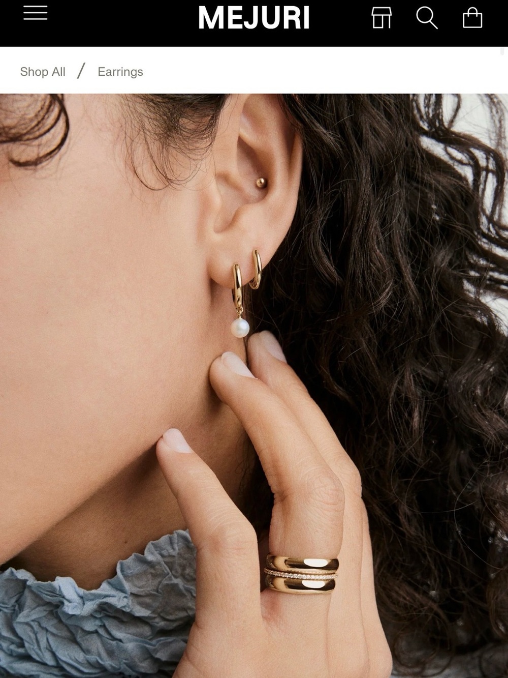 Mejuri Mira round pearl hoop